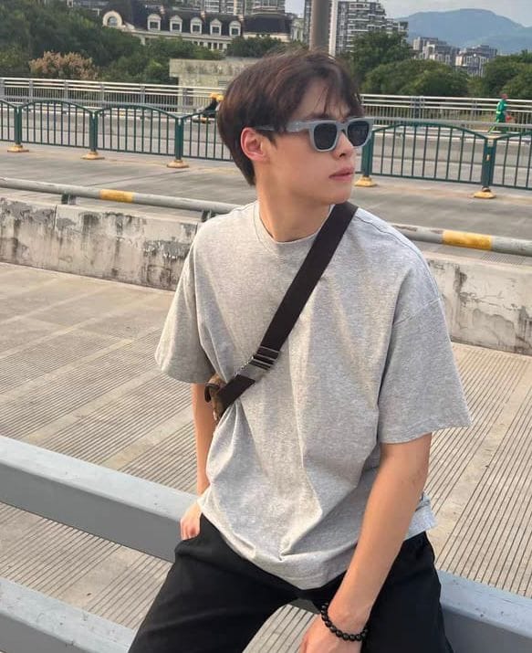 Customer photo review of Nova Rectangular Framed Sunglasses