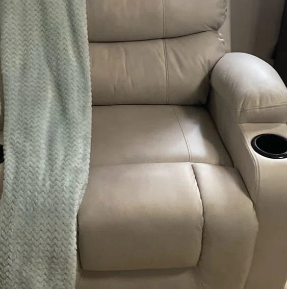 Customer photo review of Homrest Power Lift Chair Recliner for Elderly with Massage & Heat, Cup Holders & USB Port, Beige White