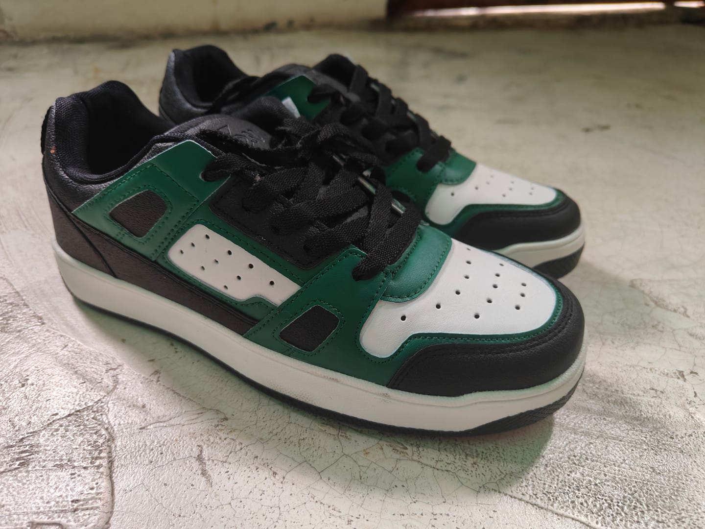 Customer photo review of ASH Black Green