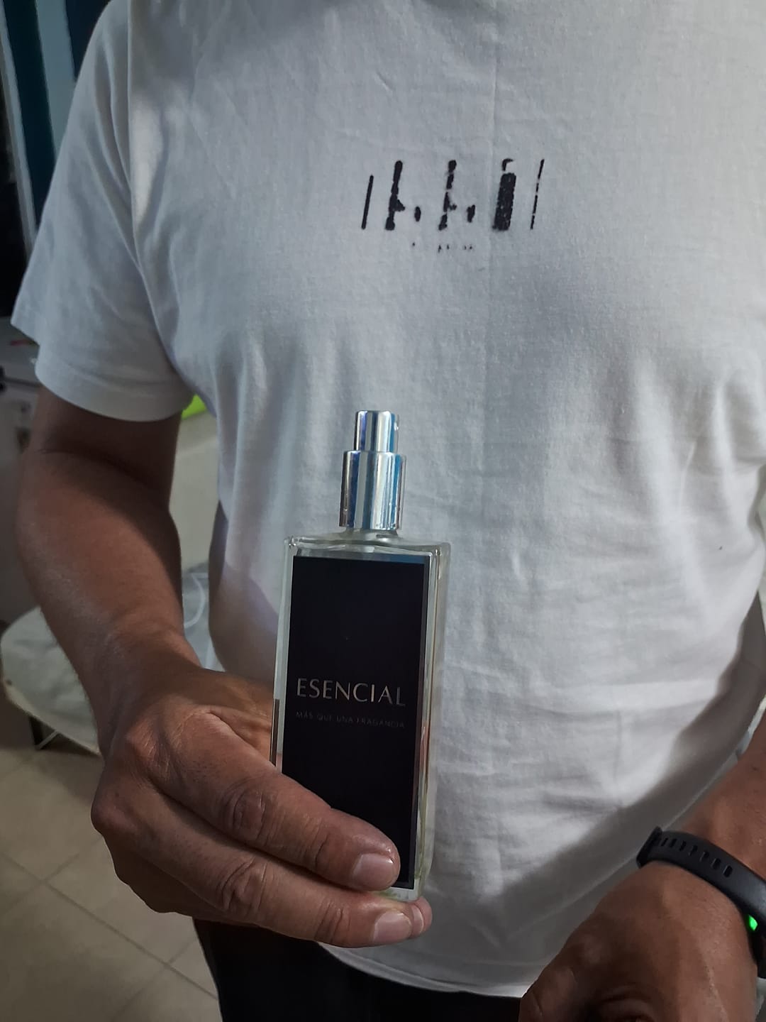 Customer photo review of H185 Inspirado en: Spicebomb - Viktor & Rolf