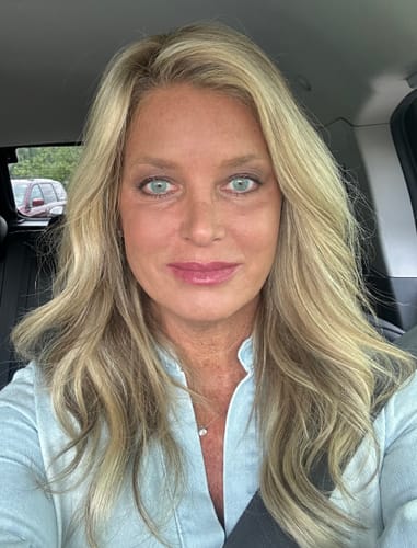 Customer photo review of Marilyn Light Volume