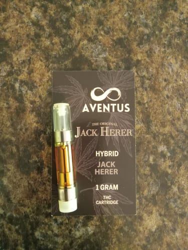 Customer photo review of THC JACK HERER RESERVE SATIVA Full Spectrum 510 Thread Vape Cartridge 1000mg 1 gram