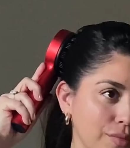 Customer photo review of Glowera™ 3 in 1 Red Light Scalp Massager