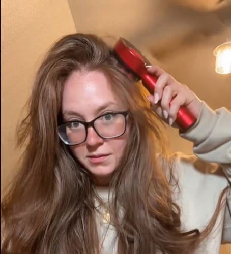 Customer photo review of Glowera™ 3 in 1 Red Light Scalp Massager