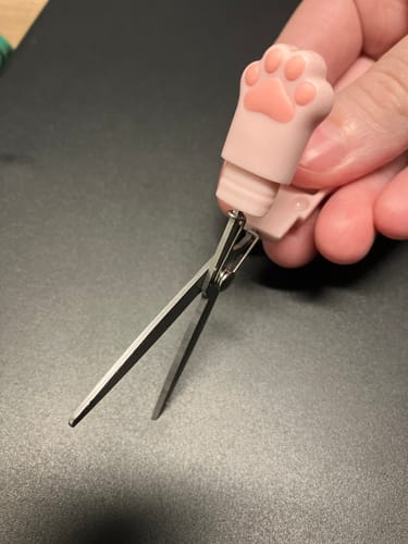 Customer photo review of Cat Paw Pen Style Scissors