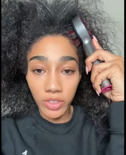Customer photo review of Glowera™ 3 in 1 Red Light Scalp Massager
