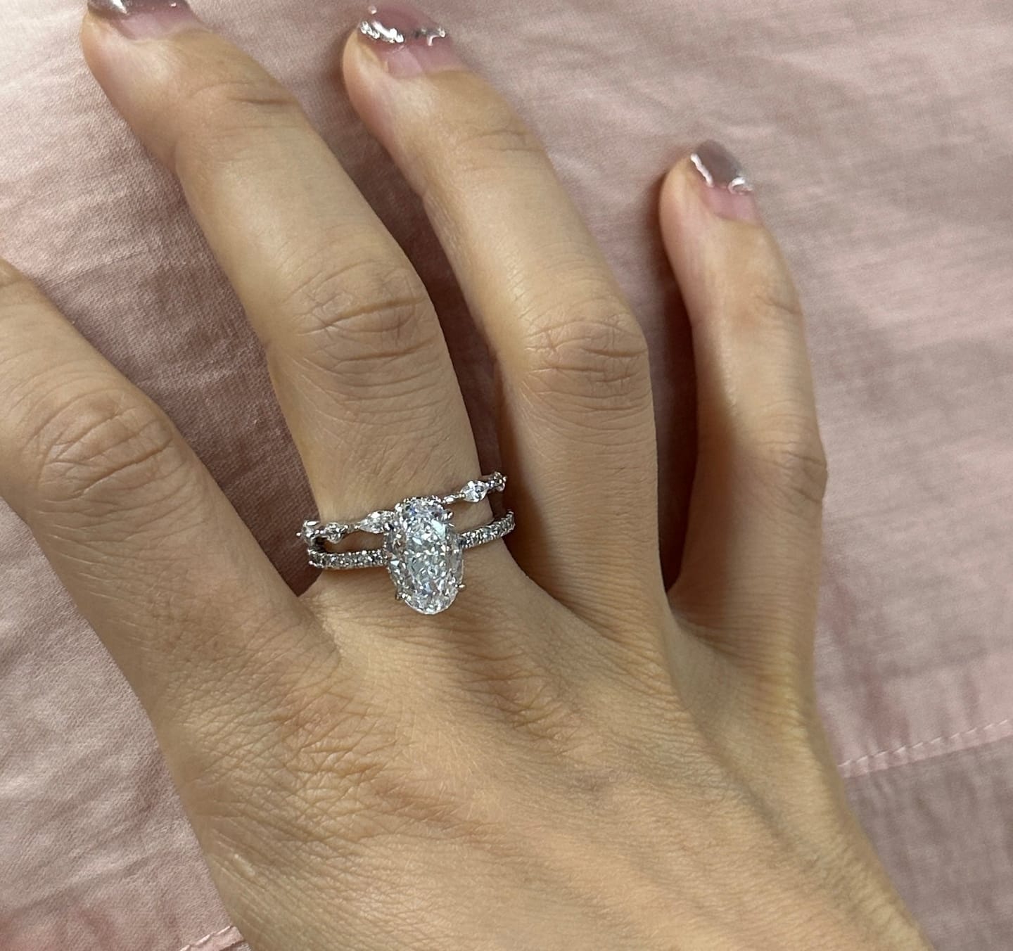 Customer photo review of S925 Attractive 2PC 2.5Ct Oval Cut Bridal Wedding Ring Set Stackable Ring Set For Daily Wear