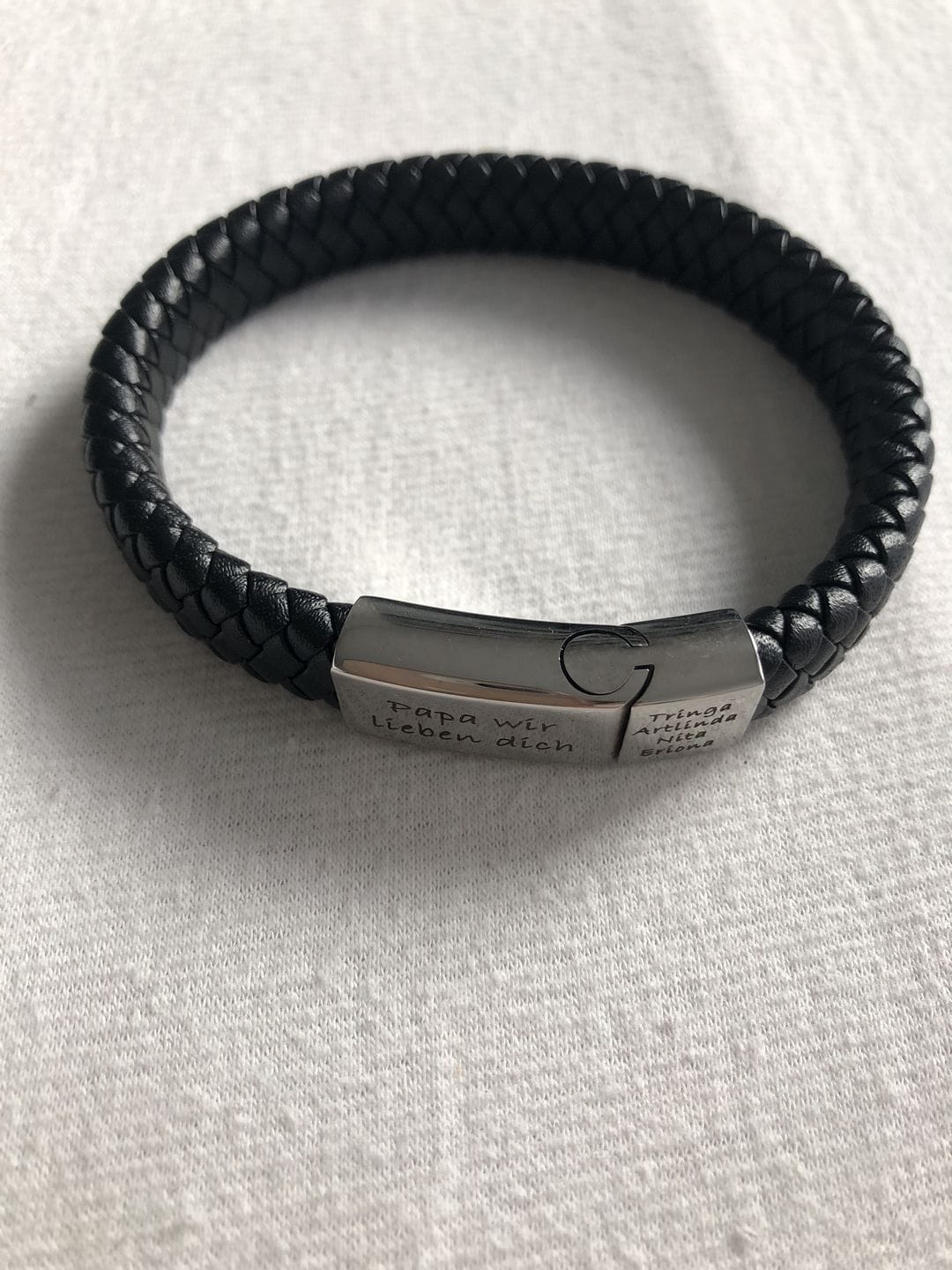 Customer photo review of Personalisiertes Herrenarmband für Papa oder Opa