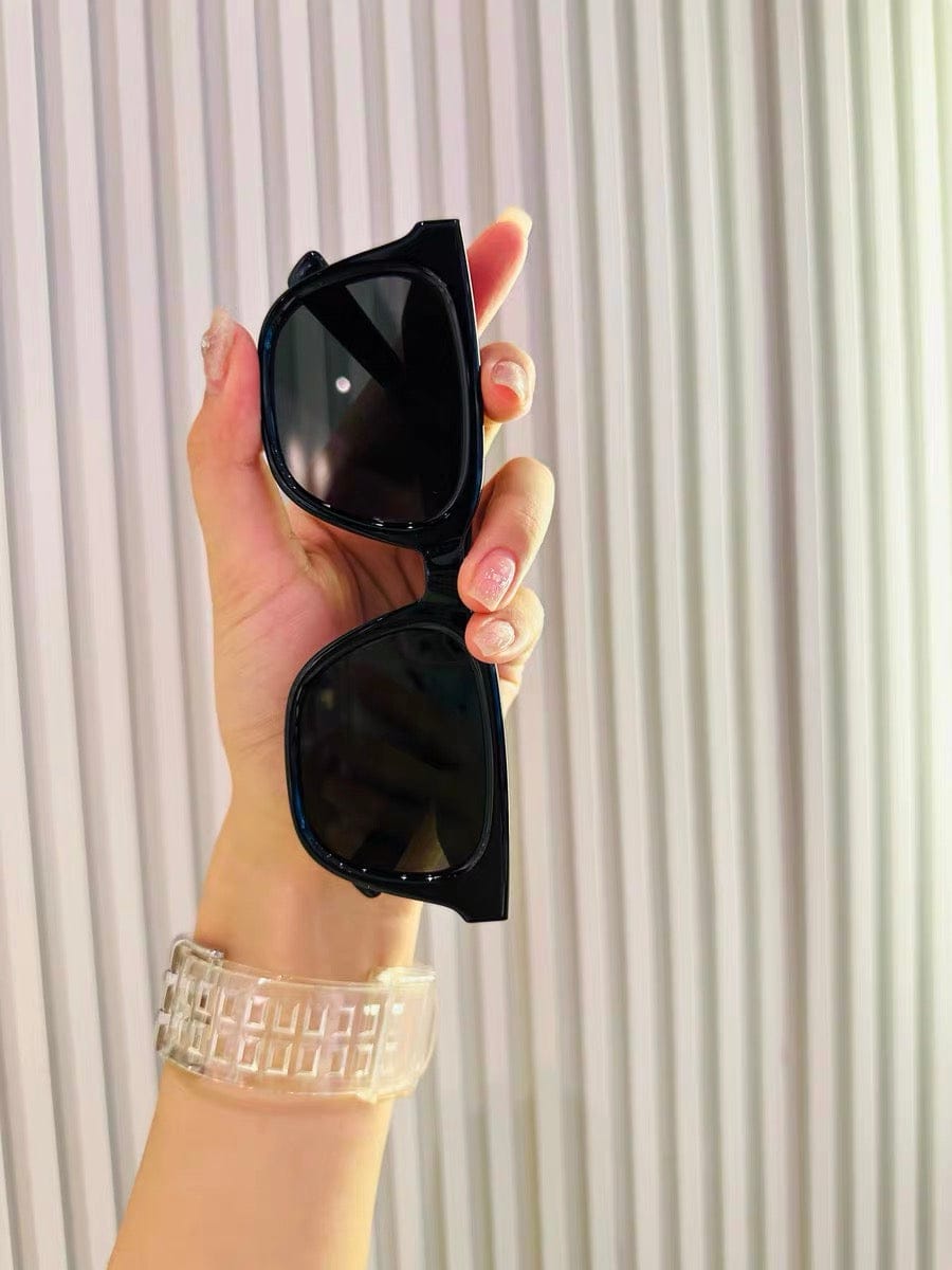 Customer photo review of Nova Rectangular Framed Sunglasses