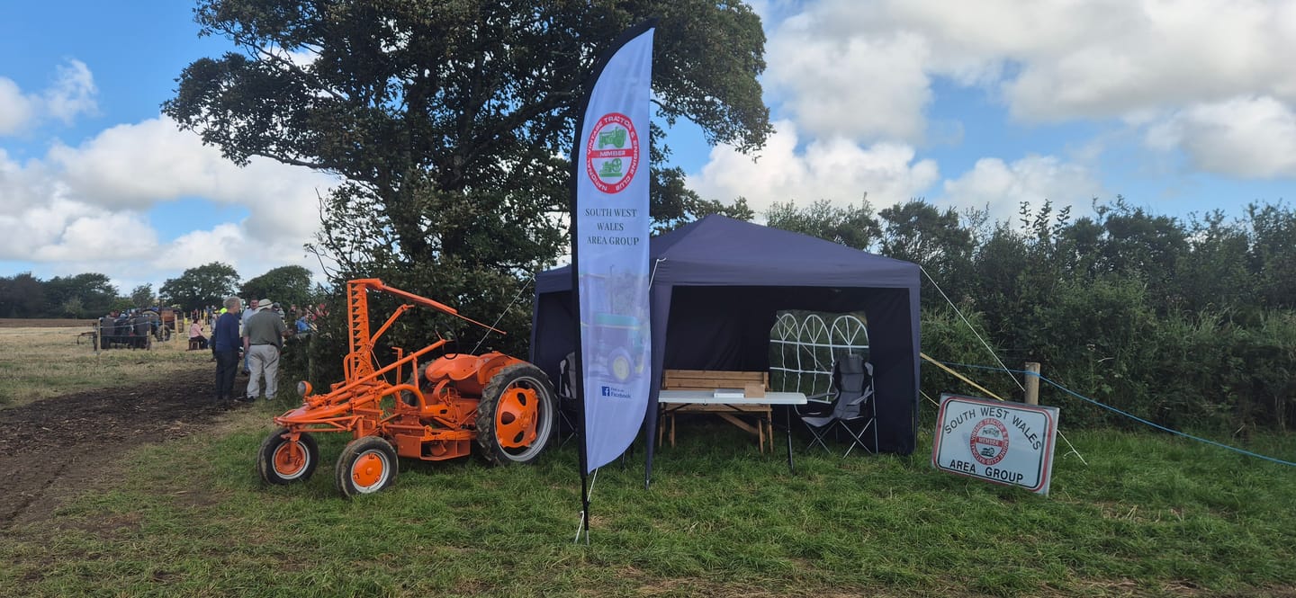 Customer photo review of Crest Flags 3.4m | Premium