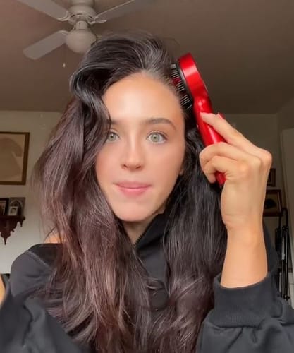 Customer photo review of Glowera™ 3 in 1 Red Light Scalp Massager