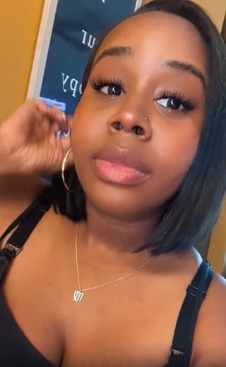 Customer photo review of LuxeBold Lash Single Length