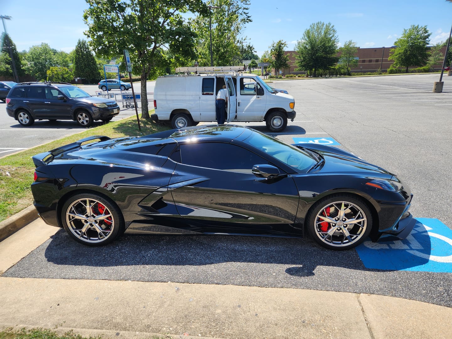 Customer photo review of Corvette C8 5VM Front Splitter (2-Piece Version) & Side Skirts