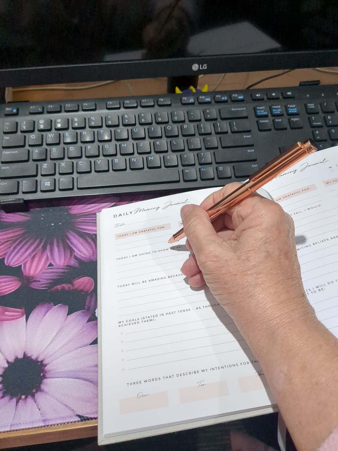 Customer photo review of The Essential Pen Pack ROSE GOLD