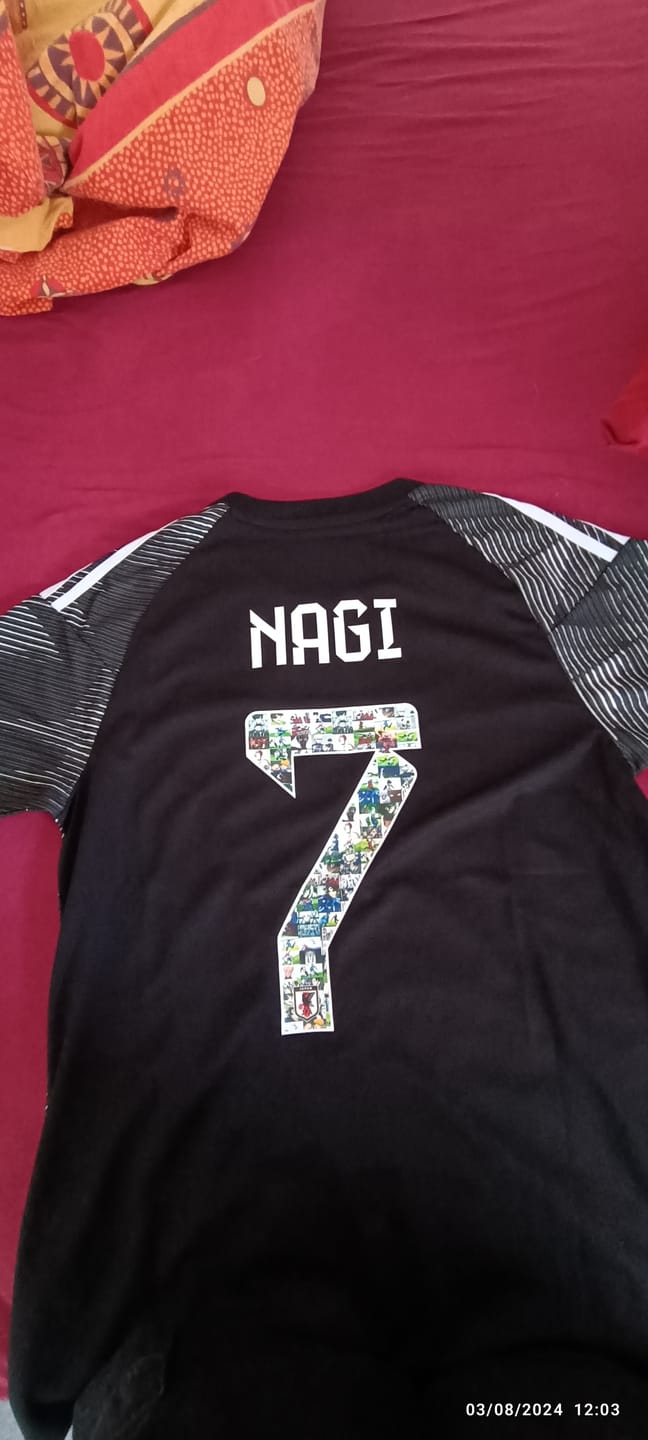 Customer photo review of Maillot Japon 2022/23 - BLACK - Flocage animé