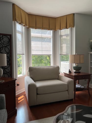 Customer photo review of SmartWings Motorized Light Filtering Roller Shades 60%/70% Blackout Twilight