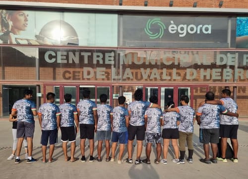 Customer photo review of Team Logo Printed Sleeve Customised Sports Jerseys for Adults