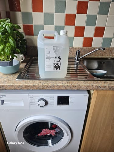Customer photo review of White Vinegar (Multi Use and Laundry!) 5 Litres