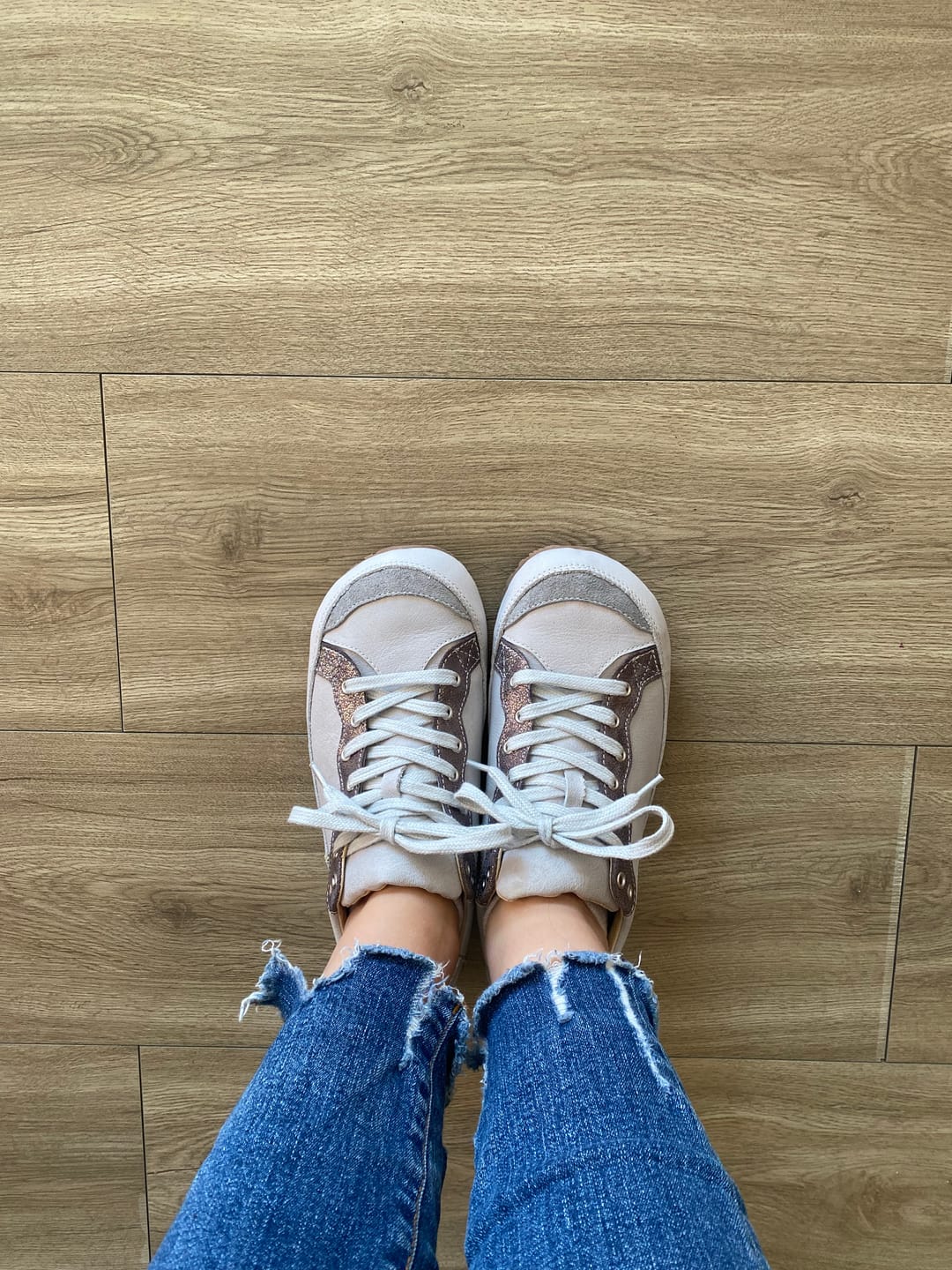 Customer photo review of Zapatilla A2. Plateada