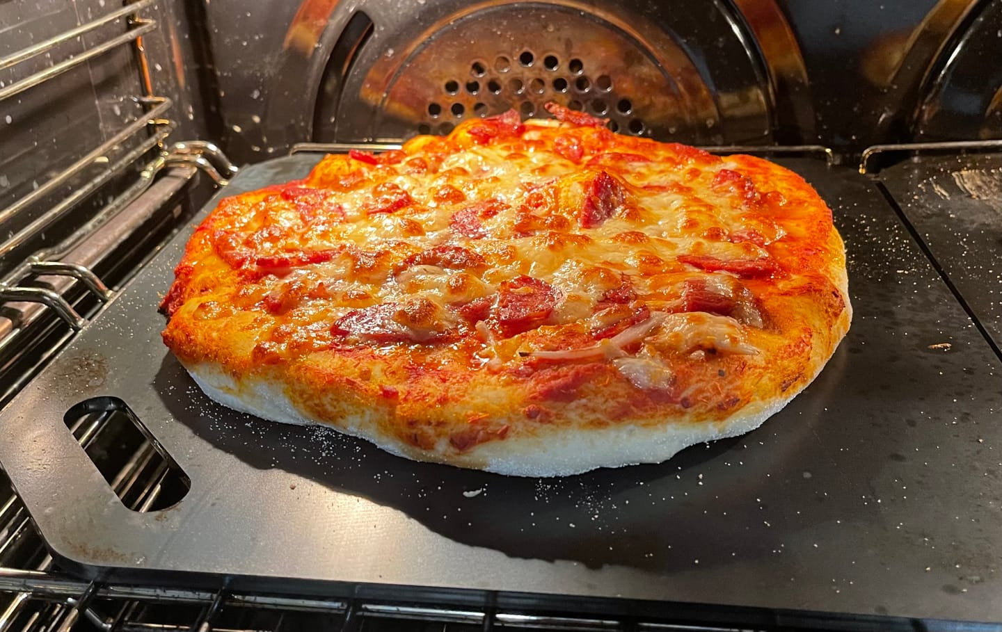 Customer photo review of Byron Pizza Baking Steel