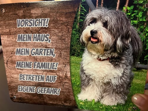 Customer photo review of Hunde-Türschild personalisiert mit Foto & Text (UV- und wetterfest)