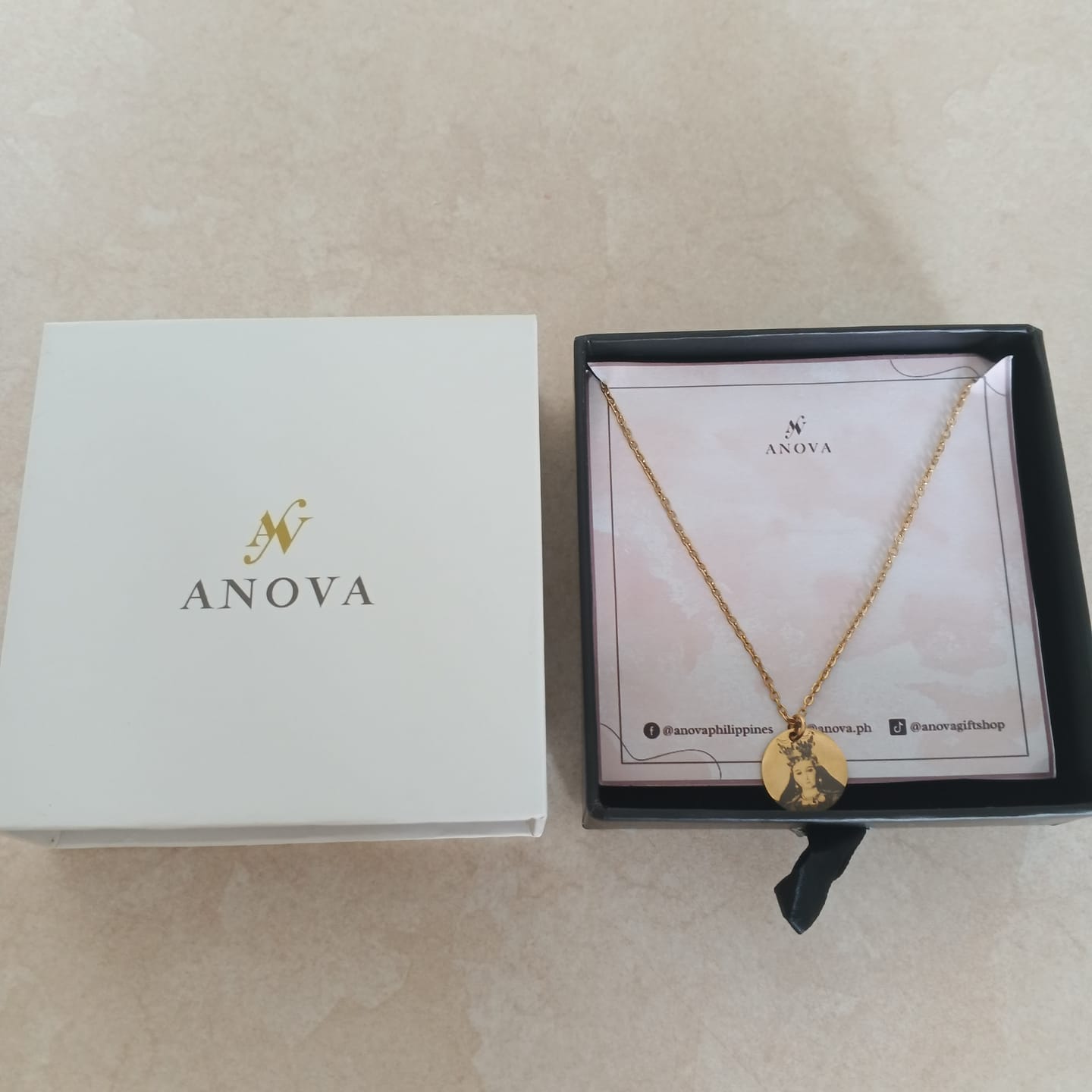 Customer photo review of Photo Engraved Portrait Necklace Gift
