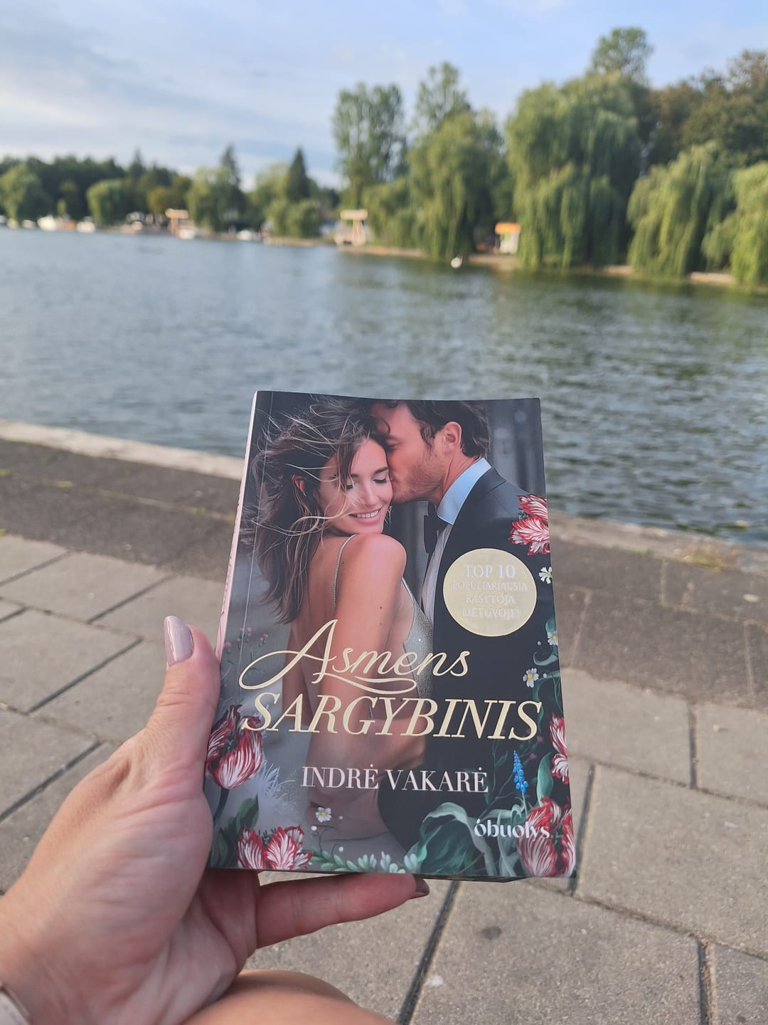 Customer photo review of Asmens sargybinis: nuo neapykantos iki meilės... veda kraują kaitinantys siužeto vingiai