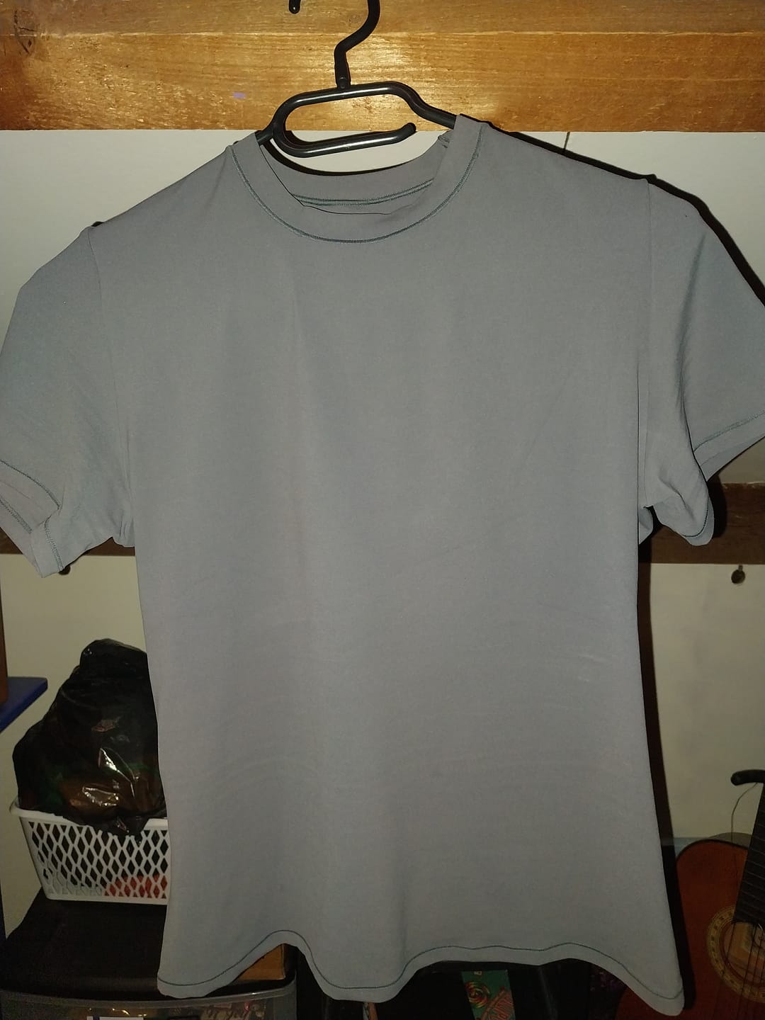 Customer photo review of Fitted T-Shirt Graphite