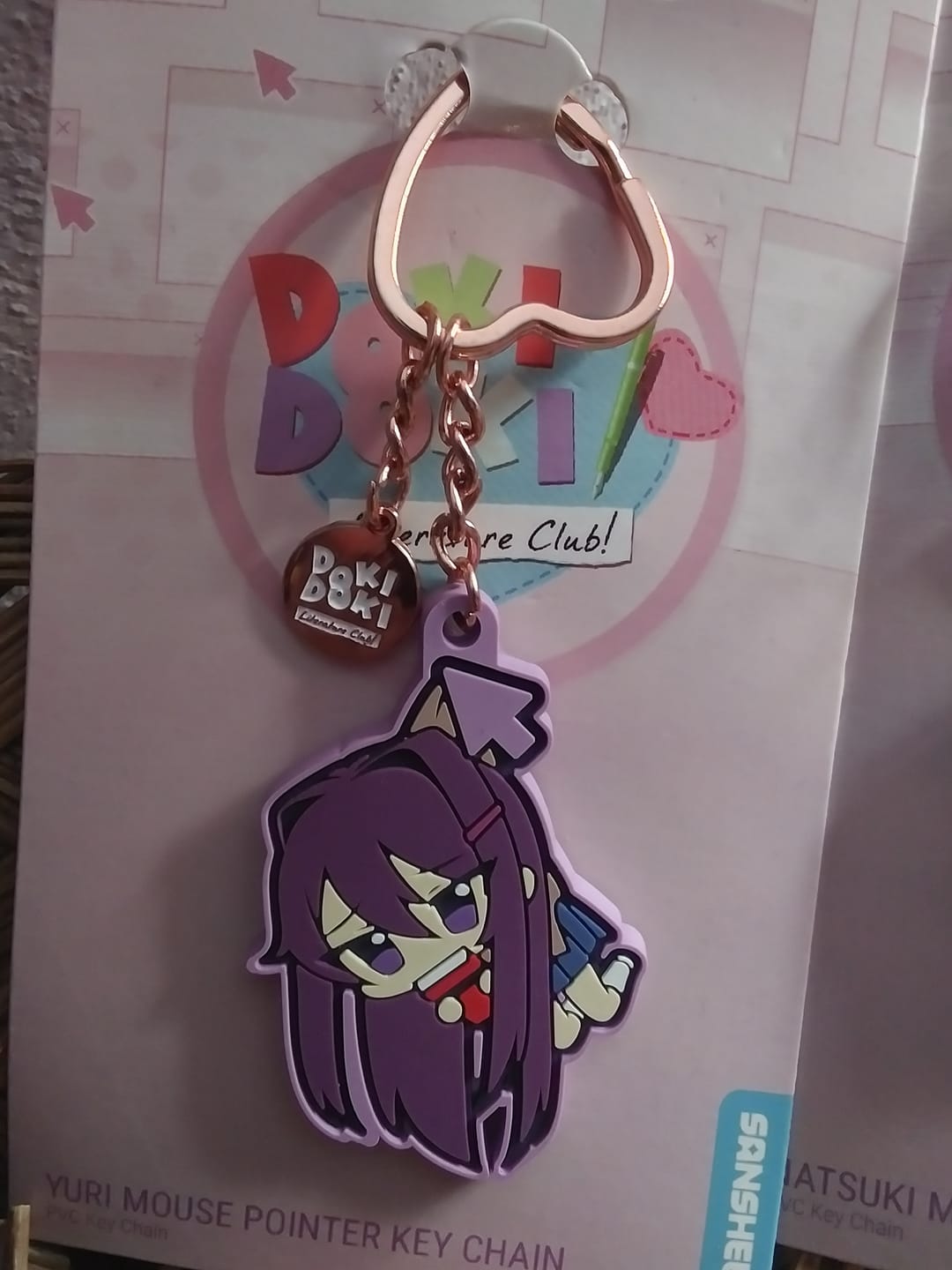 Customer photo review of Doki Doki Literature Club - Yuri Mouse Pointer Rubber Keychain