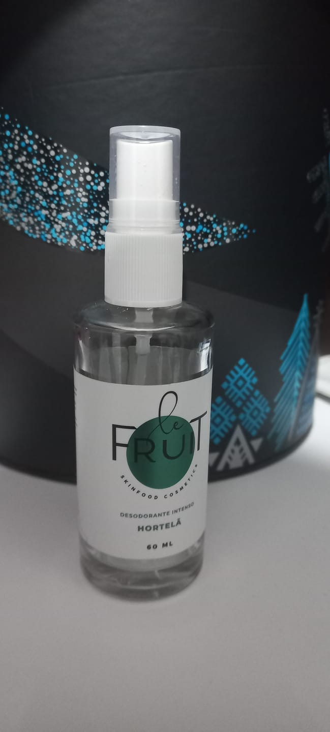 Customer photo review of Desodorante Longa Duração