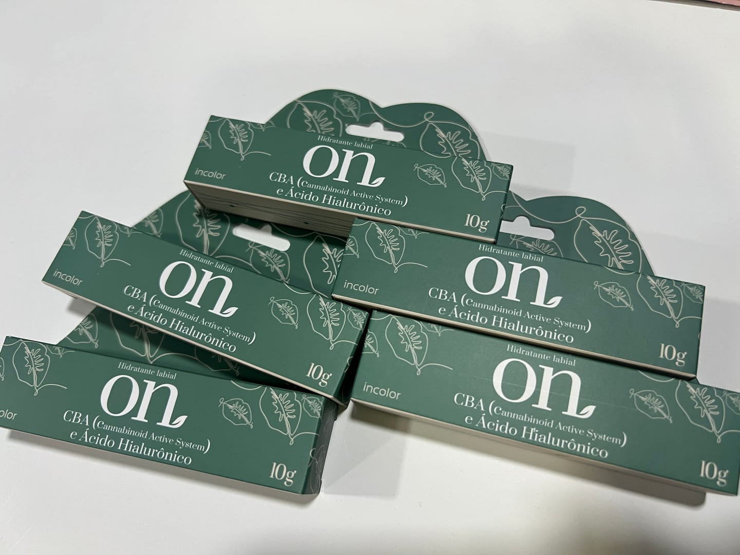 Customer photo review of Hidratante Labial CBA e Ácido Hialurônico ON