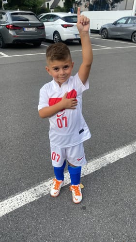 Customer photo review of Turkiye Euro 2024 Cocuk Formasi 2 ile 13 Yas arasi Beyaz - Turkey 2024 Kids Kinder Trikot Jersey Age 3 to 13 White