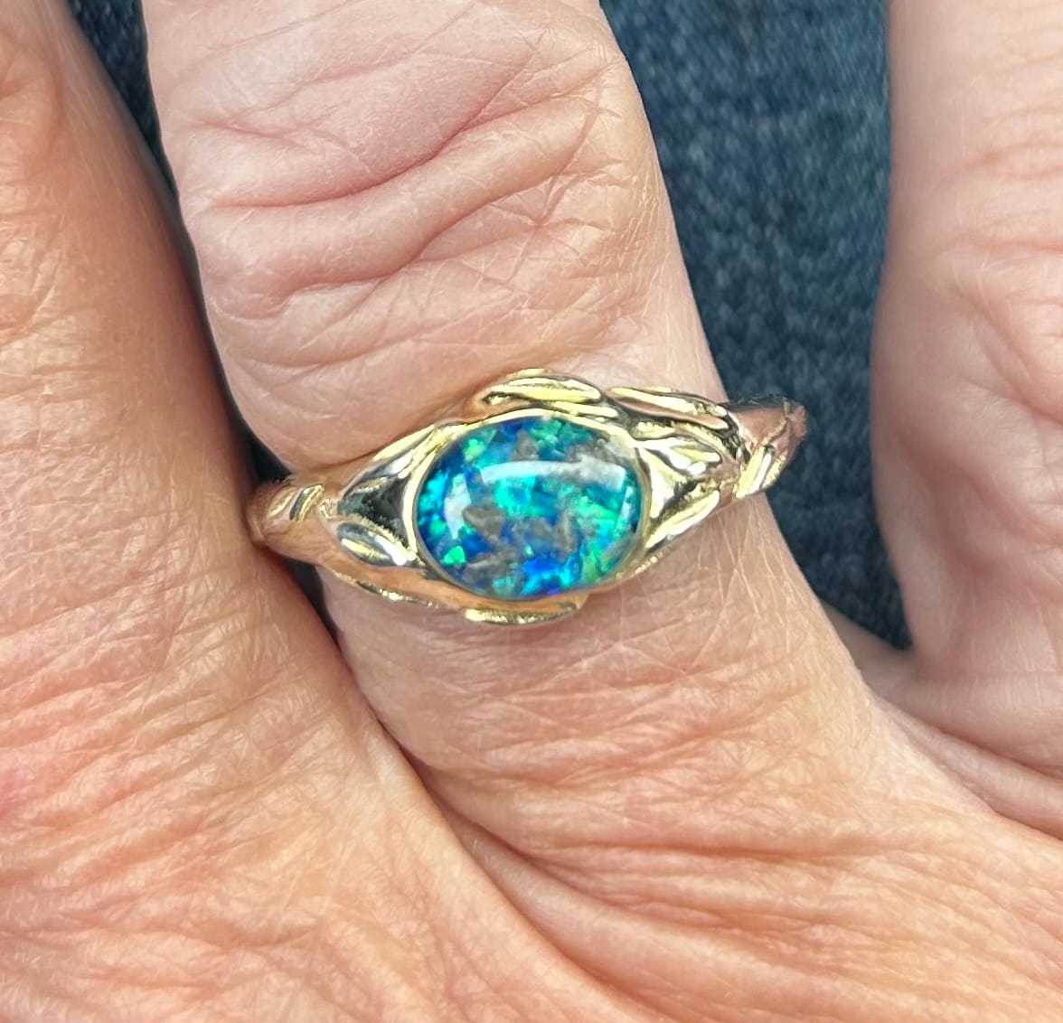 Customer photo review of Leaf Cremation Ring with Cremation Ashes