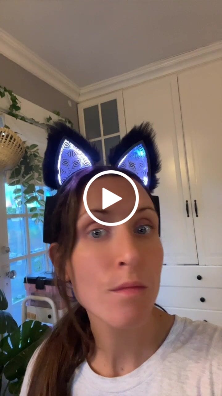 Customer video review of LED Infinity Mirror Cat Ears