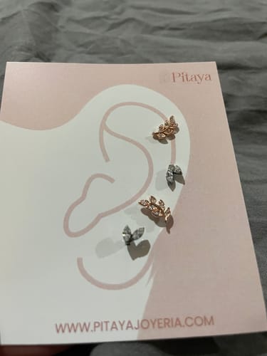 Customer photo review of Piercing 1era Perforación Glitz