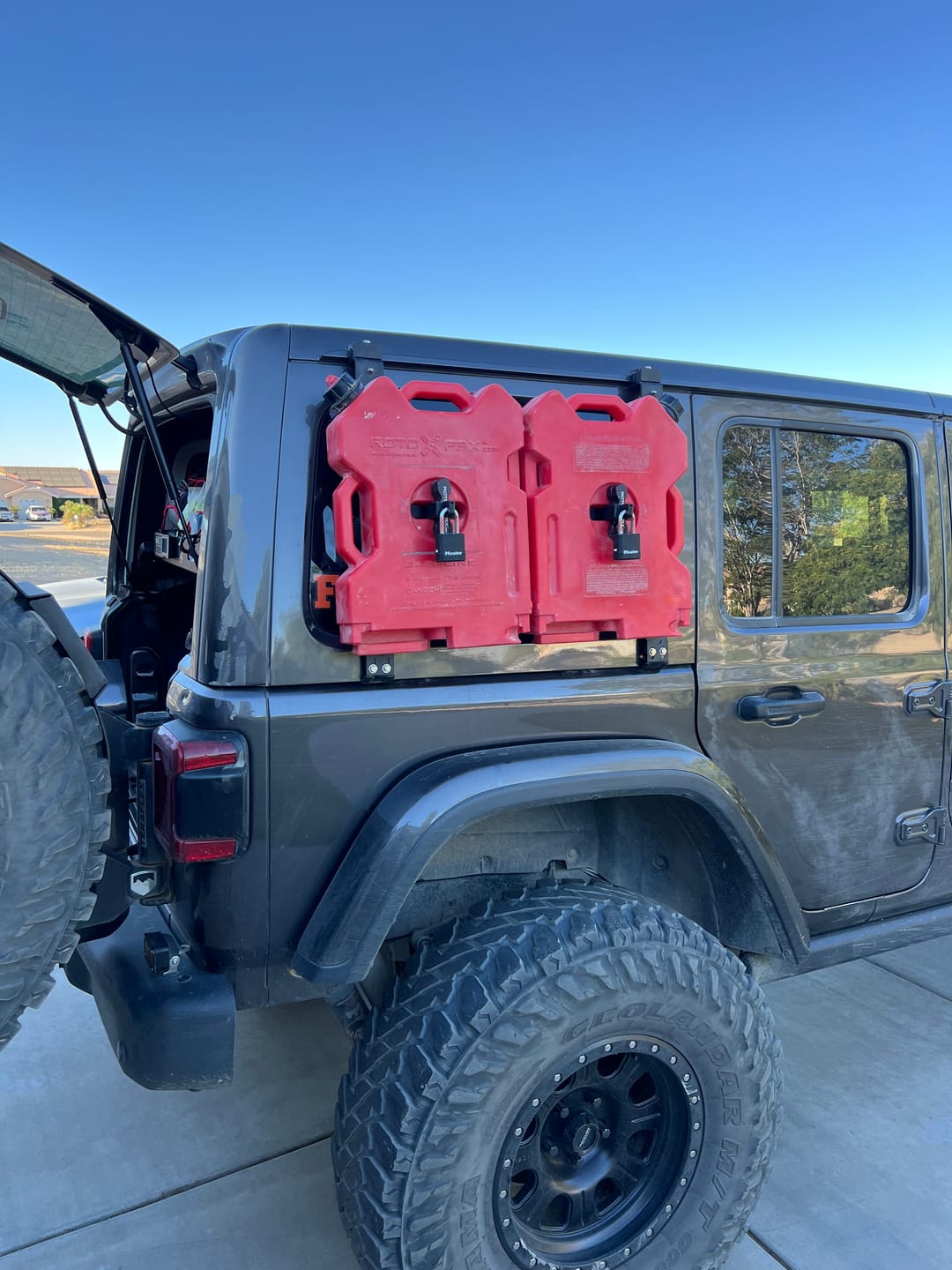 Customer photo review of Pak Rax Kit for the Jeep JL (2018-Current)
