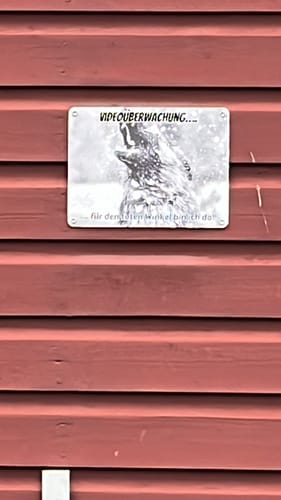 Customer photo review of Hunde-Türschild personalisiert mit Foto & Text (UV- und wetterfest)