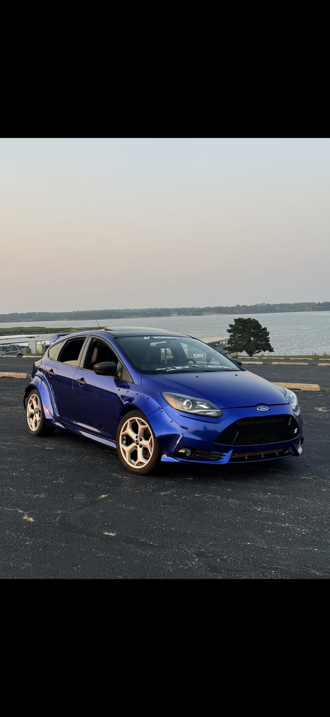 Customer photo review of Glossy Metallic Deep Blue Vinyl Wrap