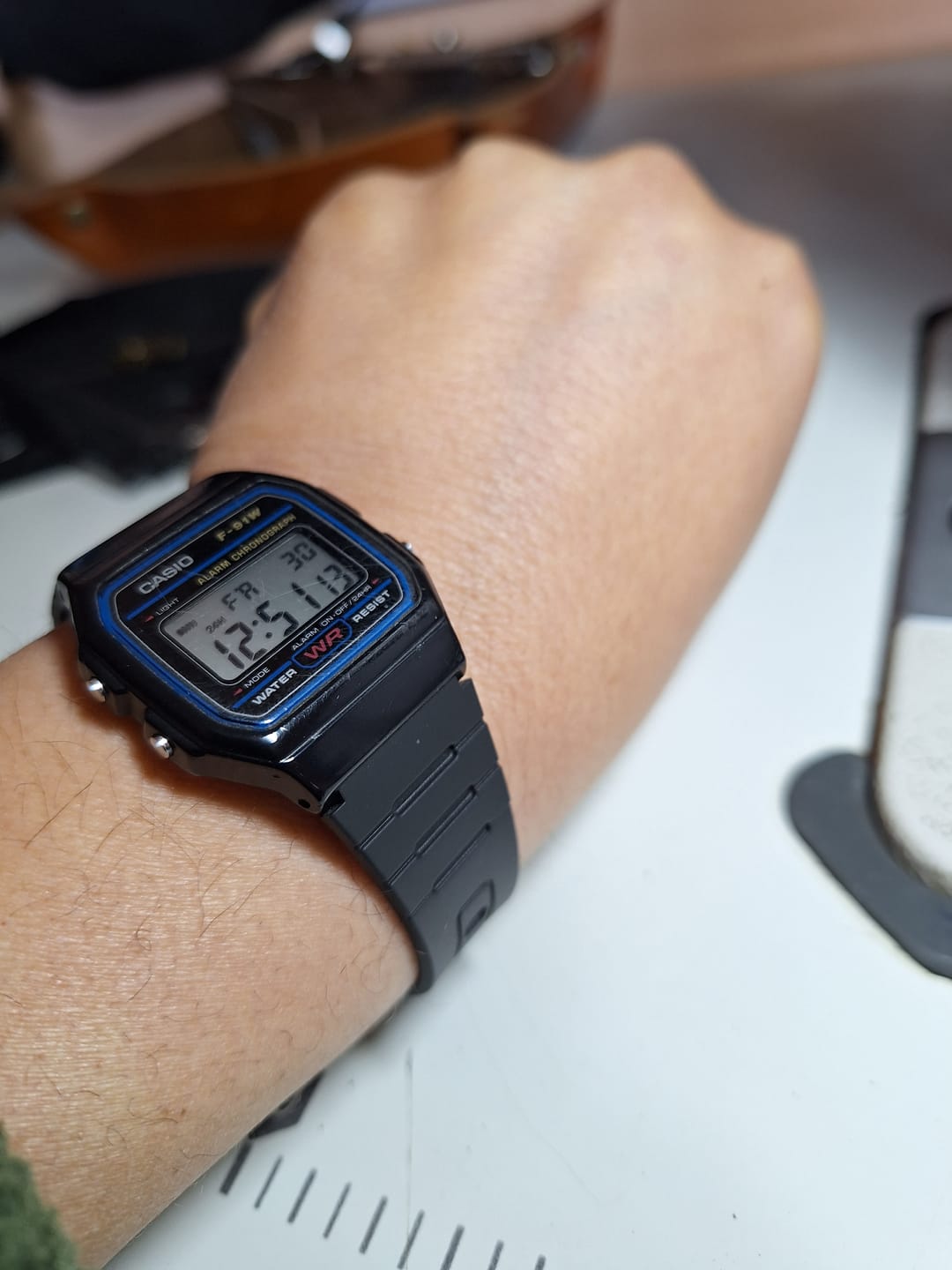 Customer photo review of Correa De Repuesto Casio Bands 71604002 (F-91W, F-105W, etc.)