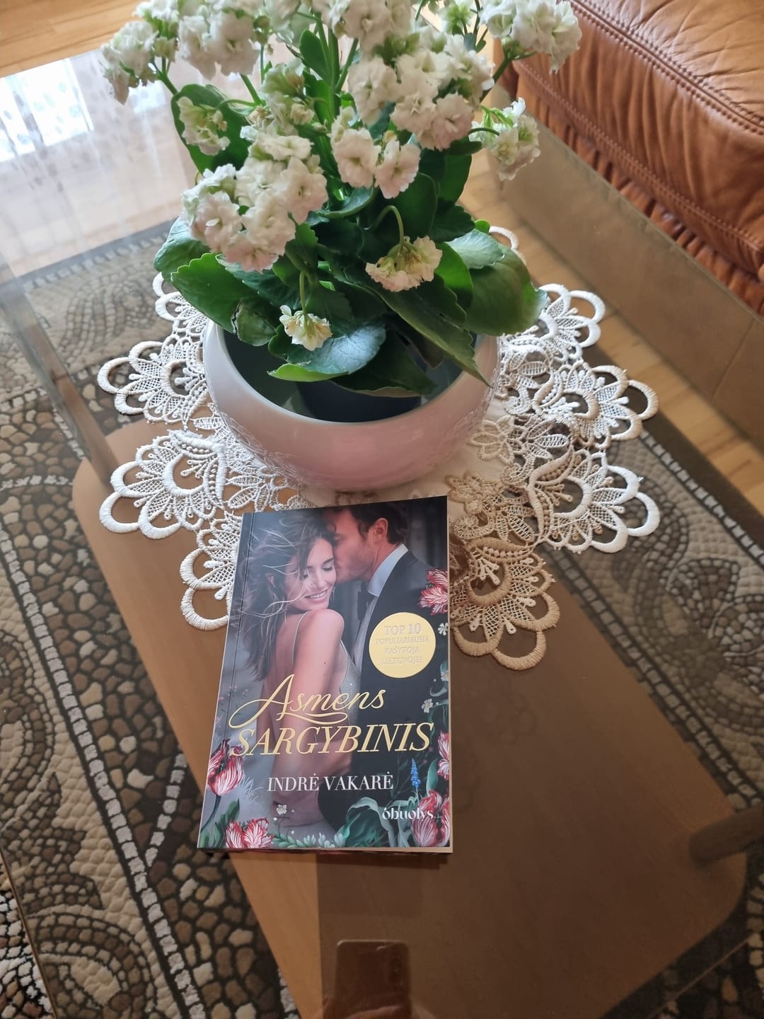Customer photo review of Asmens sargybinis: nuo neapykantos iki meilės... veda kraują kaitinantys siužeto vingiai
