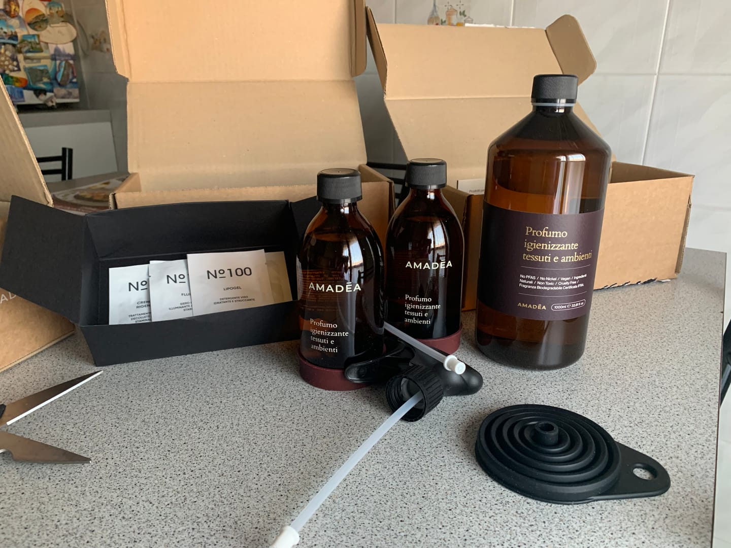 Customer photo review of Kit Profumo igienizzante tessuti e ambienti 300ml + 1 Litro