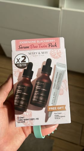 Customer photo review of Idebenone + Blackberry Complex Serum 30ml