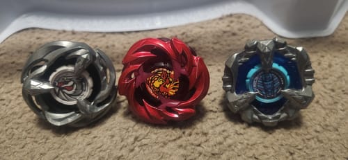 Customer photo review of Takara Tomy Beyblade X UX-07 PhoenixRudder Deck Set