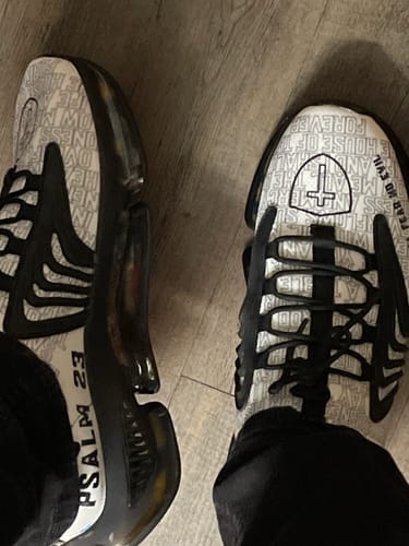 Customer photo review of Men's Black & White Psalm 23s - First Edition Christian Shoes