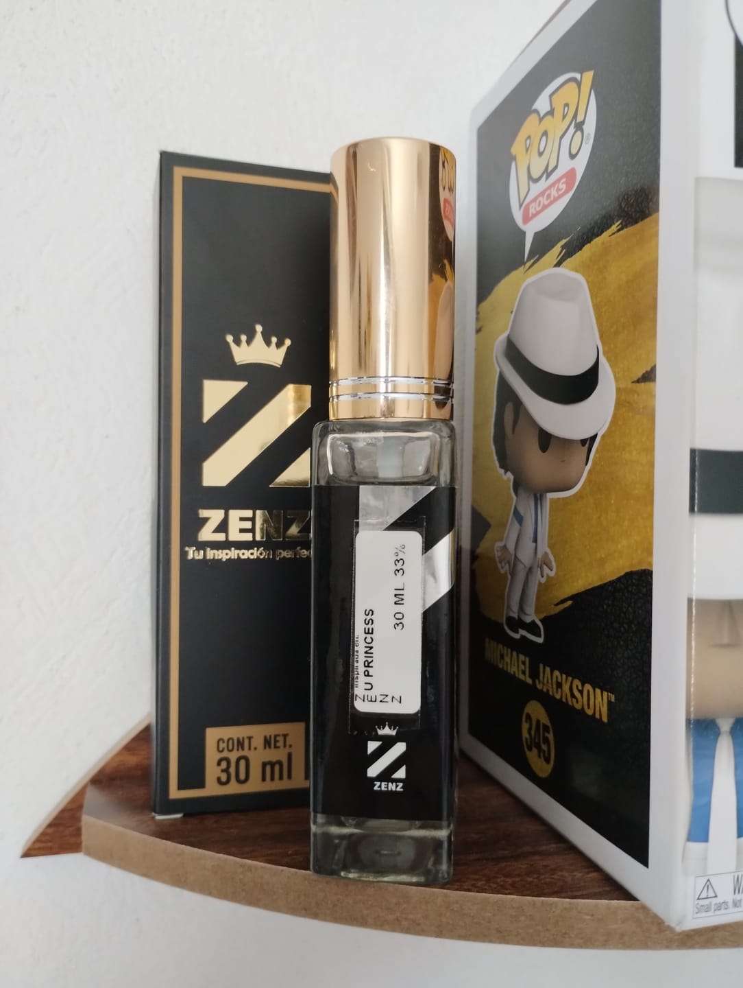 Customer photo review of Perfume Inspirado en U I DONT NEED A PRINCE BY MY SIDE TO BE A PRINCESS KILLIAN NUEVO ABRIL 2024 zenz