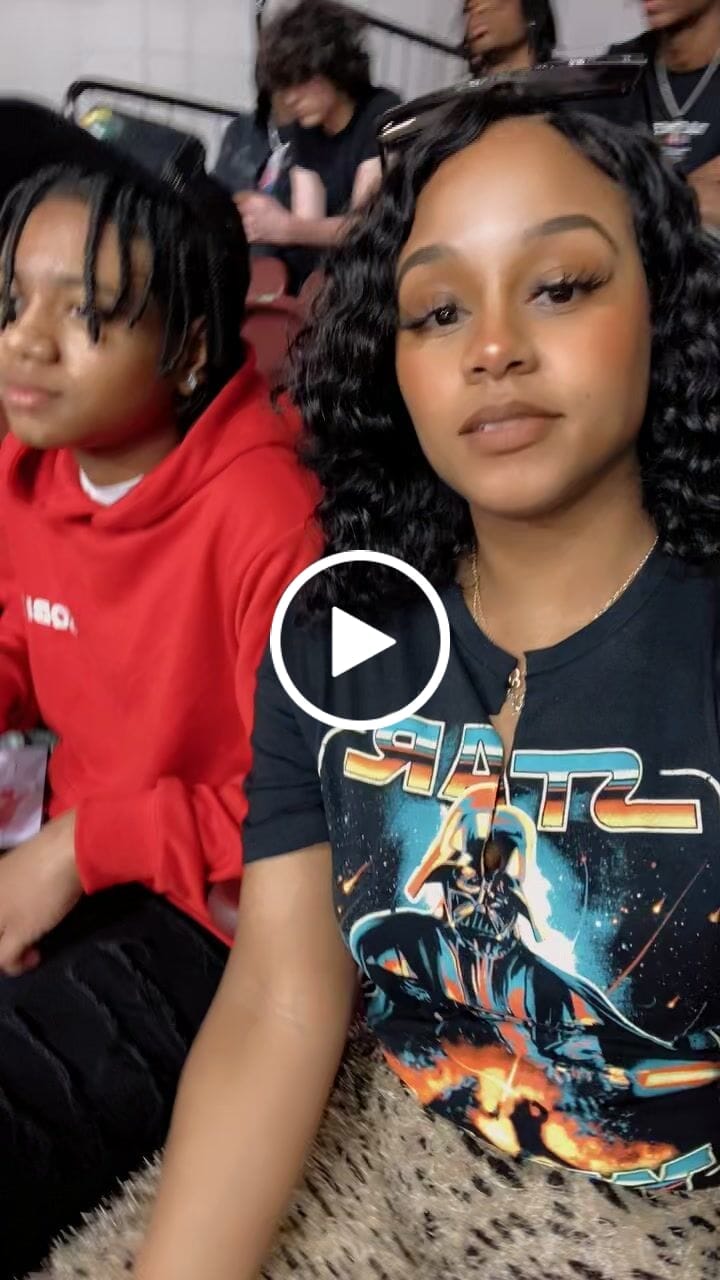 Customer video review of Short Curly Bob Human Hair 13 x 6 Lace Front Wig BOB2D