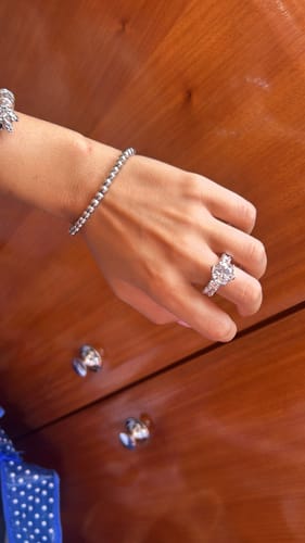 Customer photo review of Magnifique  Ring