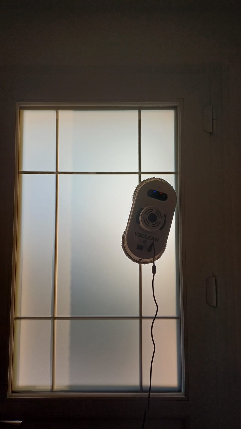 Customer photo review of Robot lave vitre V3CLEAN