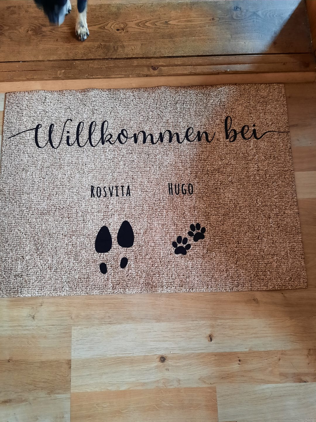 Customer photo review of Schuhabdrücke und Pfotenspuren - Individuelle Fußmatte