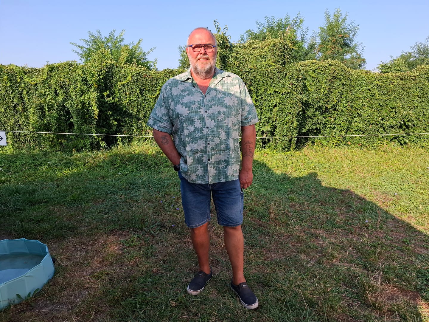 Customer photo review of Herren Lässiges Hawaii Hemd Retro Kurzarmhemd Grün